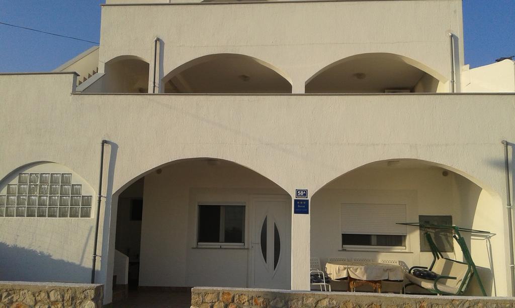 Apartments Markulincic Novalja Exterior foto
